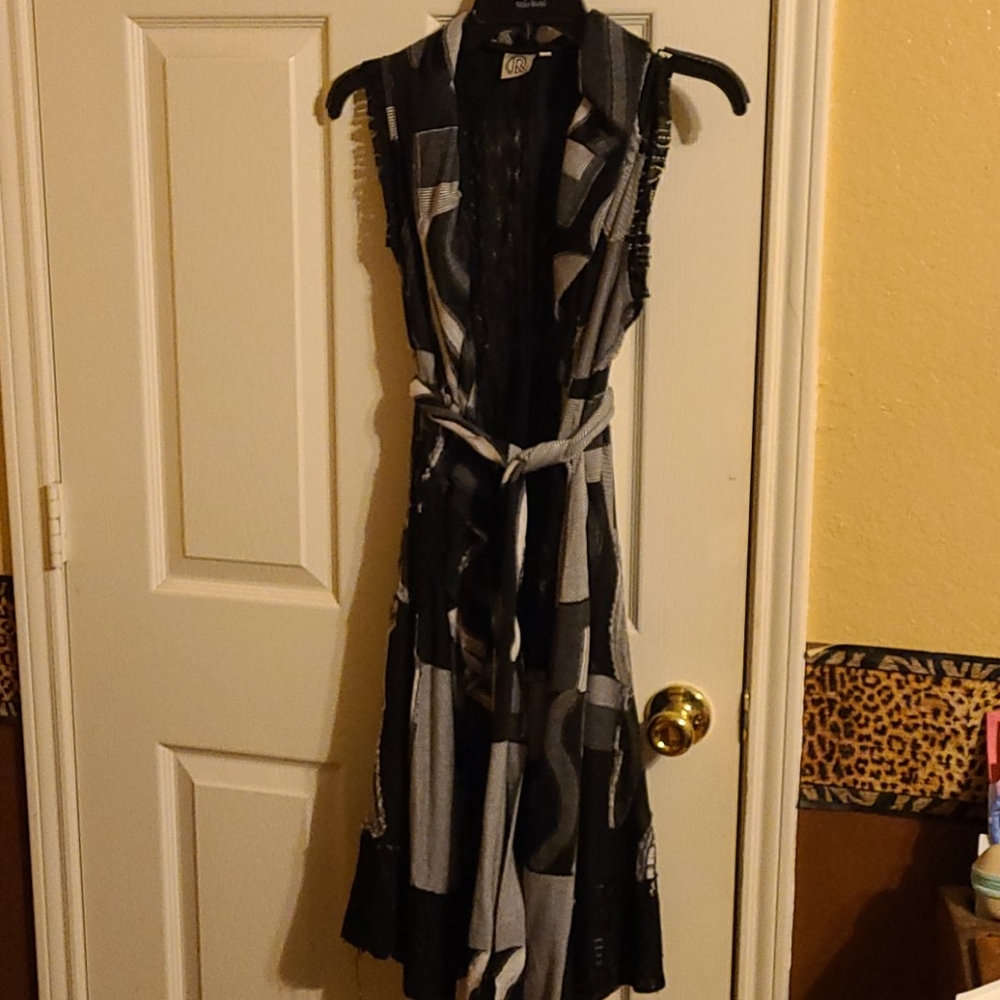 Black and White Patchwork sleeveless cardigan